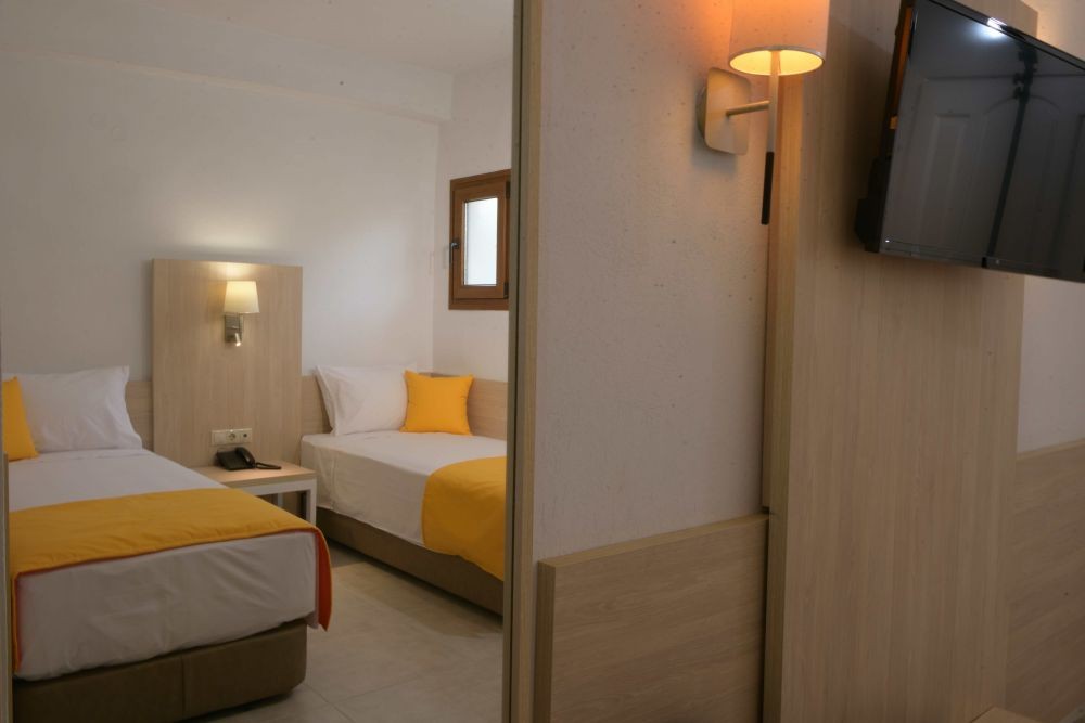 Family Rooms, Aristoteles Holiday Resort & SPA 4*