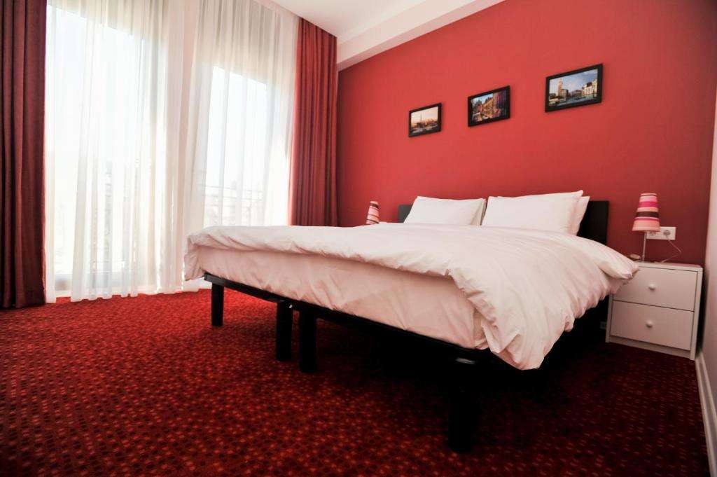 Comfort Twin / Dbl, Piazza Hotel (ex. Piazza Four Colours) 3*