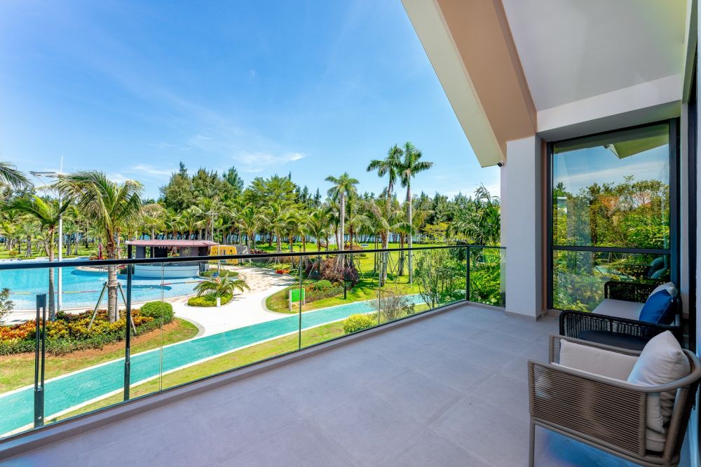 1 Bedroom Suite 1 King Forest View Sea View, Holiday Inn Hainan Xiangshui Bay 5*