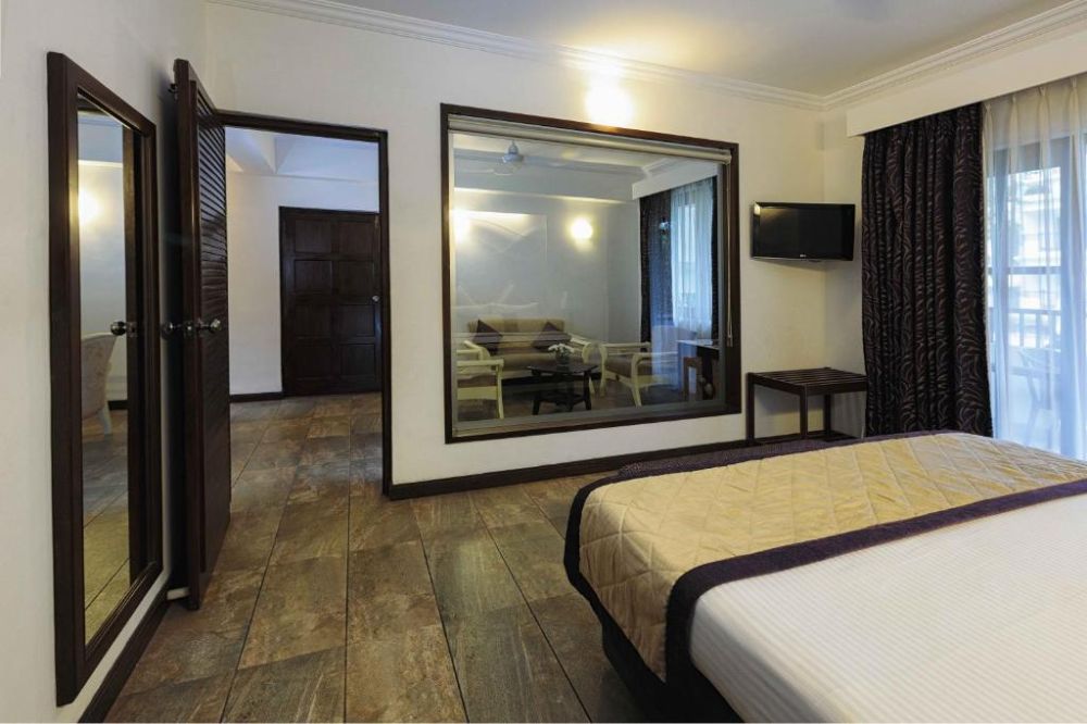 Suite, Sonesta Inns 3*