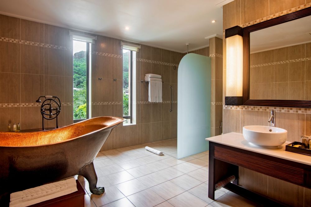 Premium Room With Ocean View With Jacuzzi, DoubleTree by Hilton Seychelles - Allamanda 4*