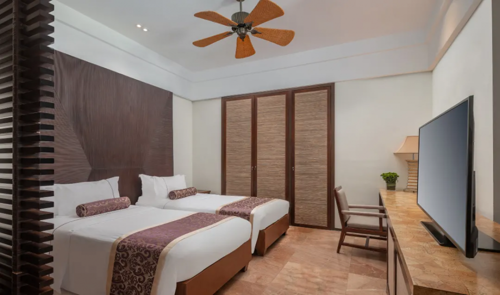 Elegant Sea View Mini Suite, Mangrove Tree Resort Yalongbay 5*