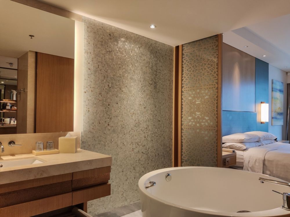 Deluxe Ocean View Room, JW Marriott Hotel Sanya Dadonghai Bay (ex. Sanya Marriott) 5*