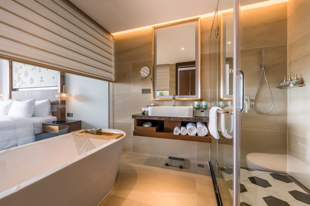 Deluxe King/Twin, KOI Resort & Residence Da Nang 5*