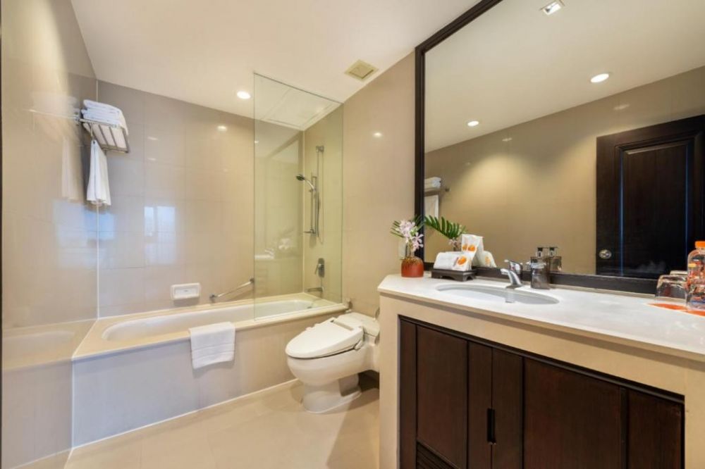 One Bedroom Suite, Bandara Suites Silom 4*