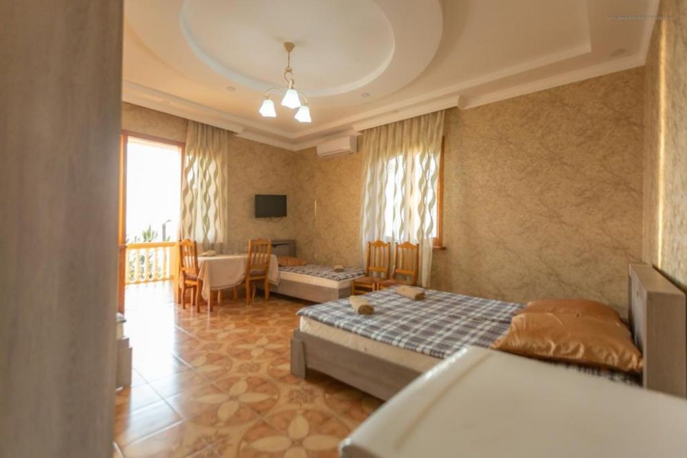 Quadriple White/Yellow/Old House, Seaside Kobuleti Hotel 3*