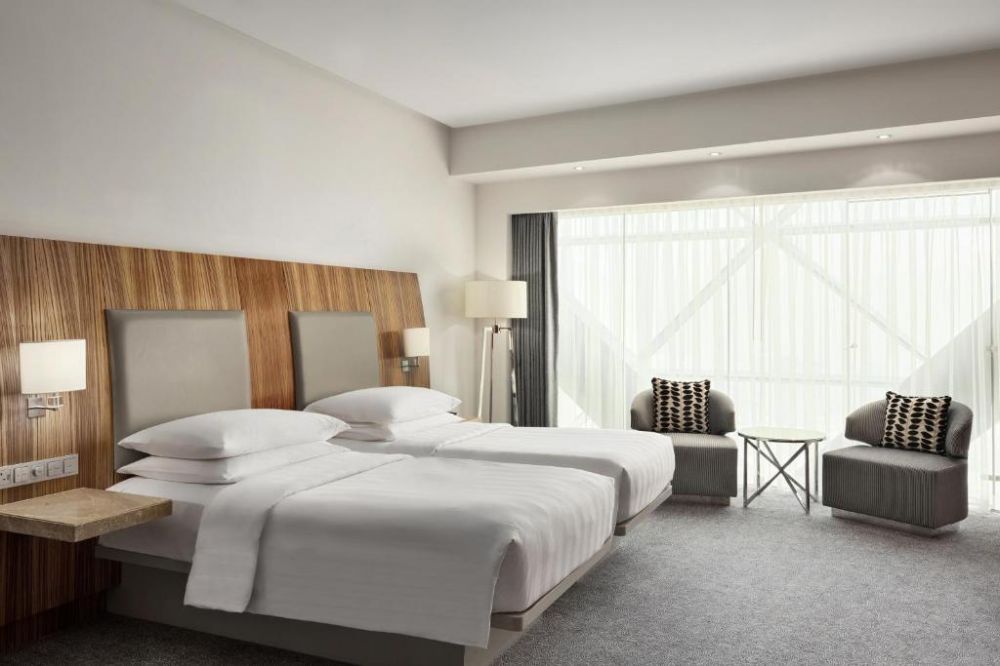 Standard Room, Andaz Capital Gate Abu Dhabi 5*