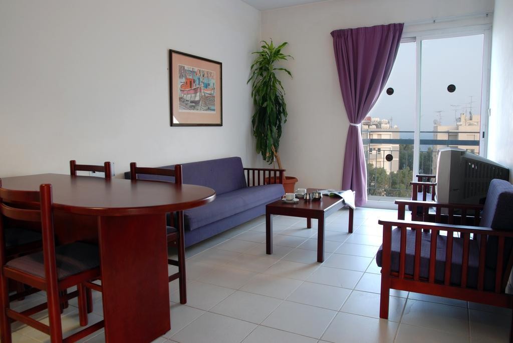 One Bedroom, Blue Crane Hotel Apts 3*