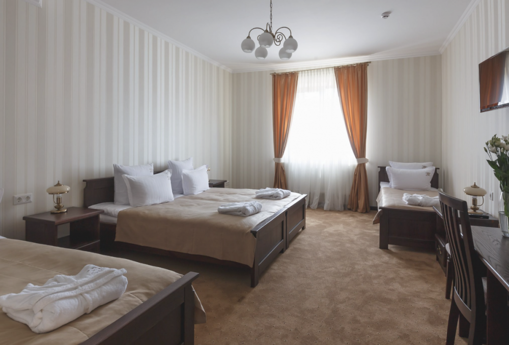 Стандарт 4-местный без балкона, GasthauS & SPA 4*