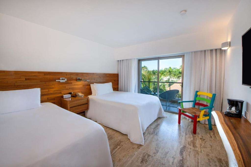 V Room (1 king bed/2 queen beds), Viva Wyndham V Samana | Adults Only 5*