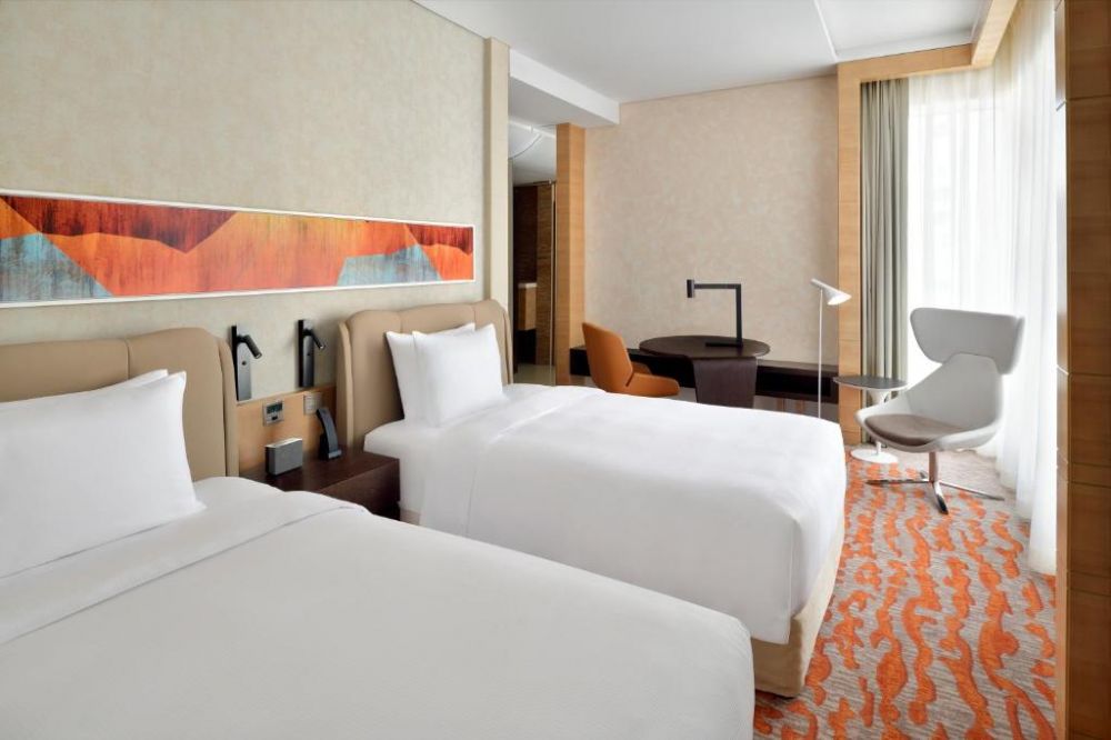 2 Twin Beds Club Room Marina View, Crowne Plaza Dubai Marina 5*