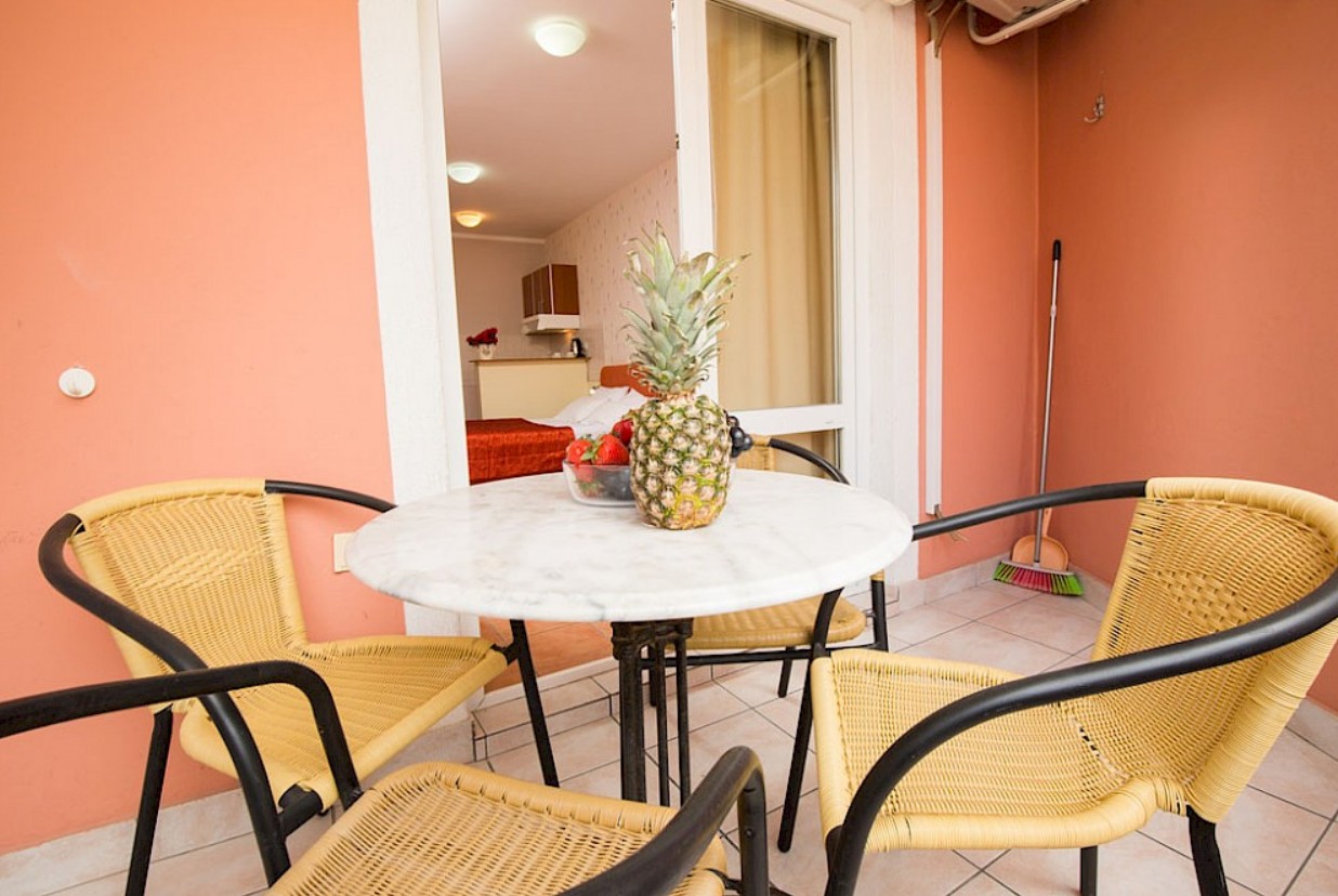 Studio 04, Sofija Apartments 4*