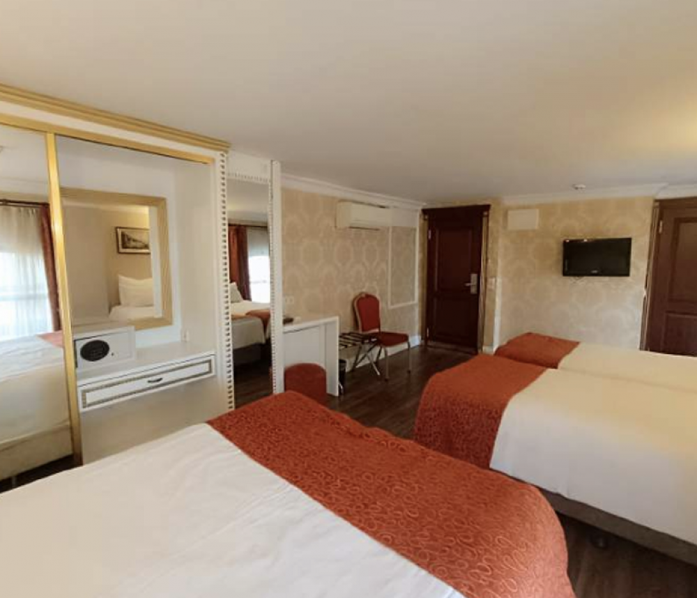 Quad Room, Golden Horn Sirkeci 4*
