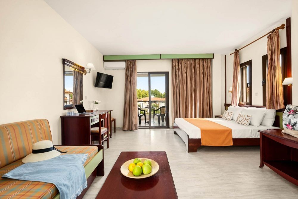 Studio, Chrousso Village 4*