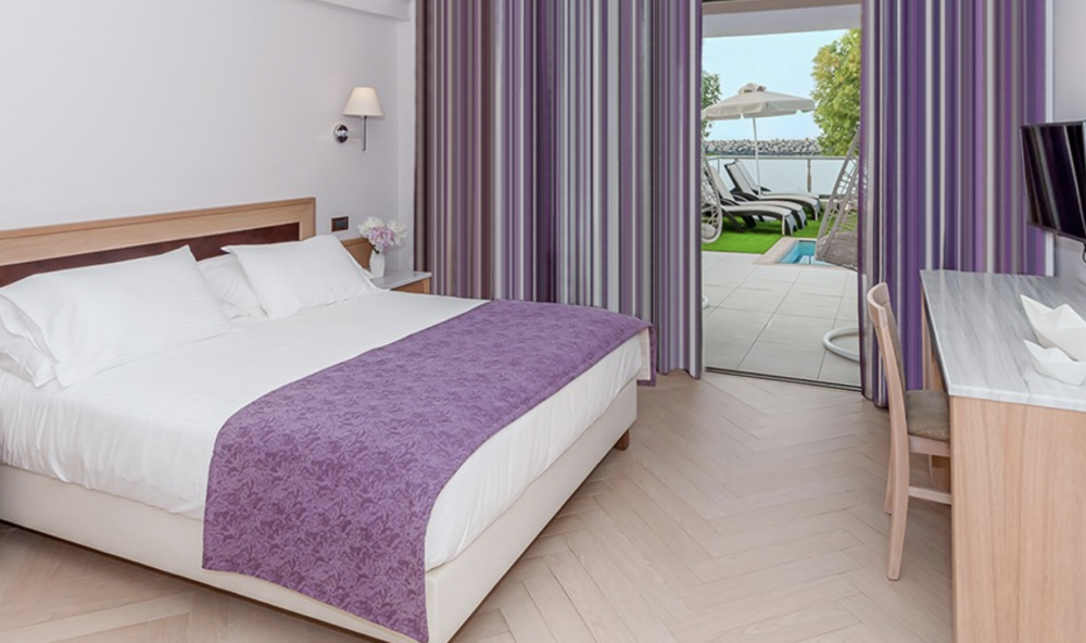 SUITE WITH PRIVATE POOL AND SEA VIEW, Porto Platanias Beach Resort 5*