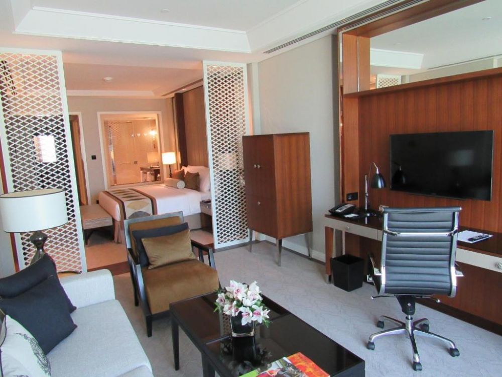 Junior Suite City View, Taj Dubai Hotel 5*