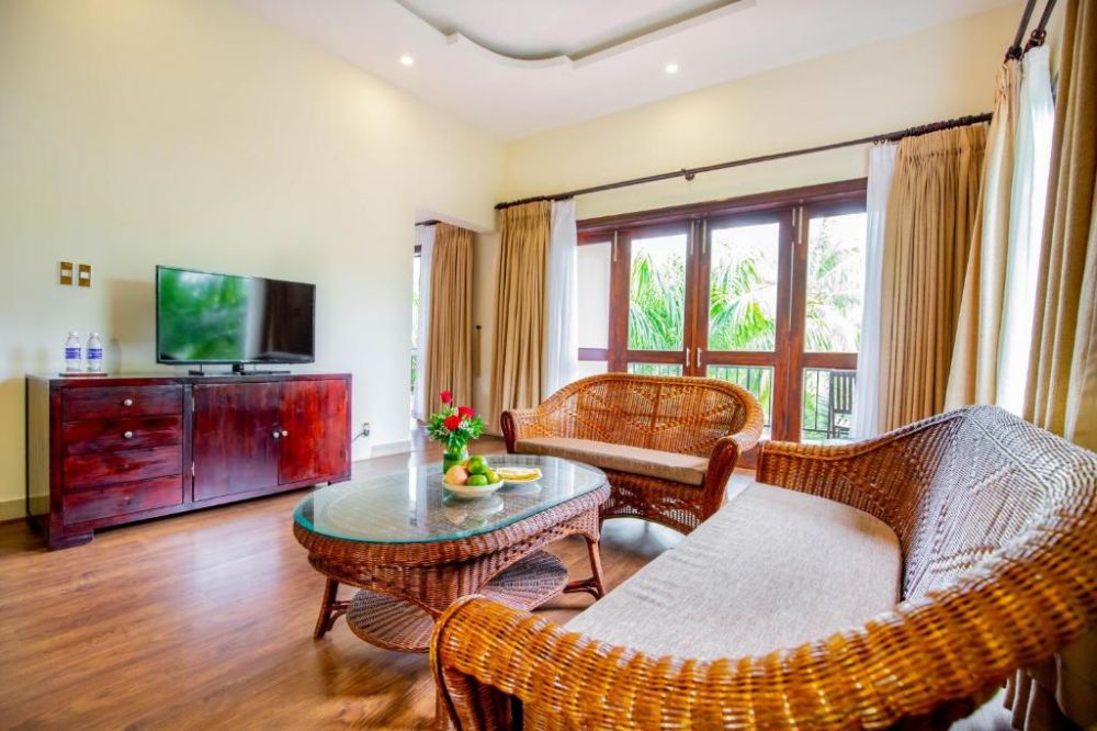 Executive Suite, Diamond Bay Resort & Spa 5*