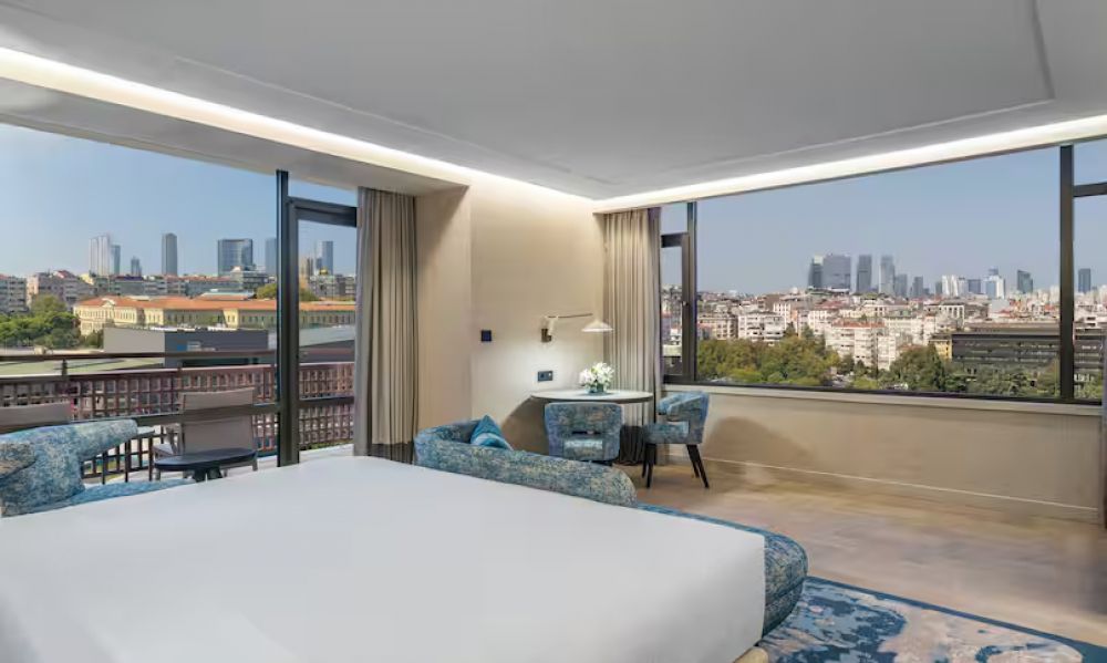 2 Bed Executive Bosphorus Suite with Kitchenette, Hilton Istanbul Bosphorus 5*