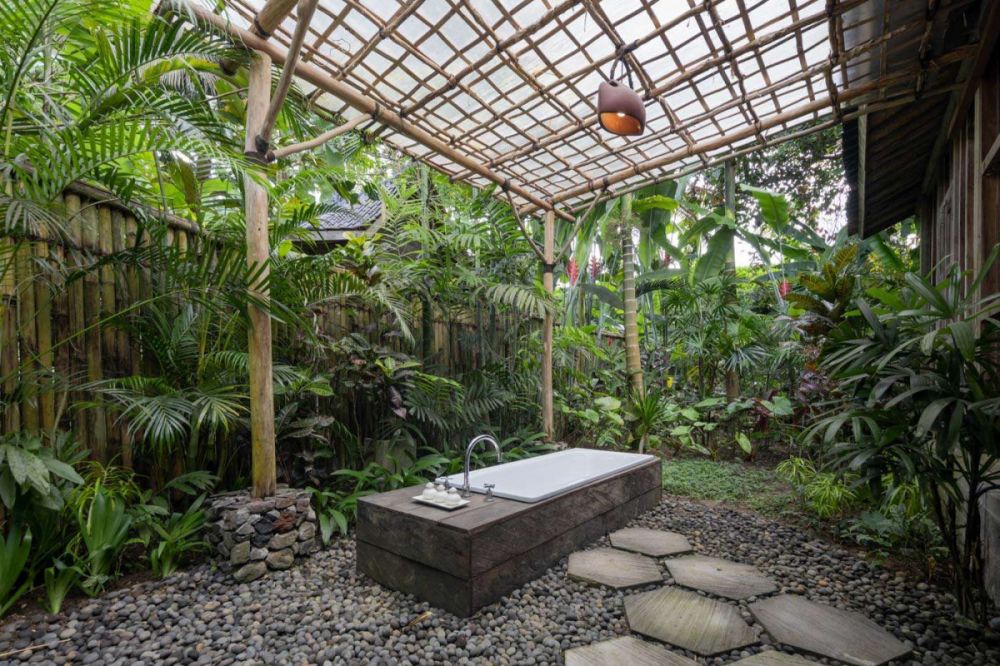 Wooden Private Pool Villa, Korurua Dijiwa Ubud 4*