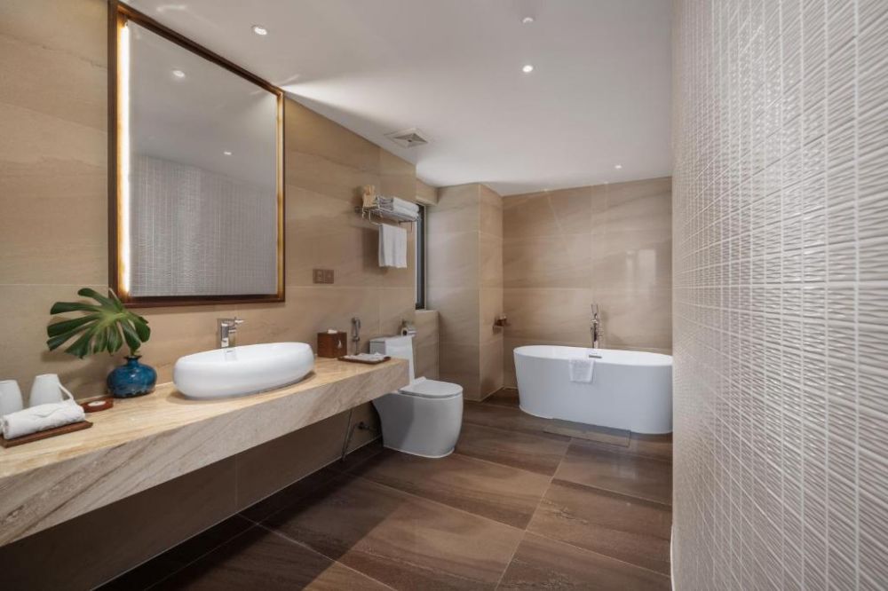 Family Suite, Canvas Danang Beach Hotel 4*