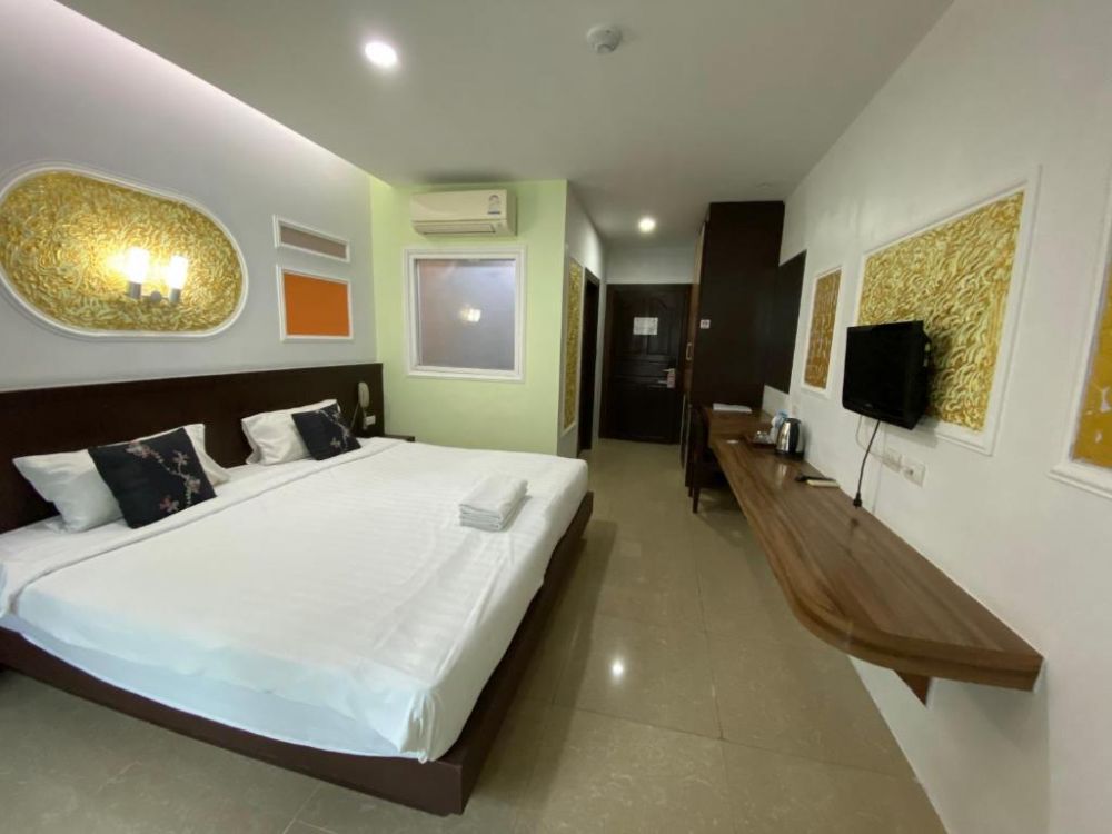 Superior Room, 77 Patong Hotel & SPA 3*