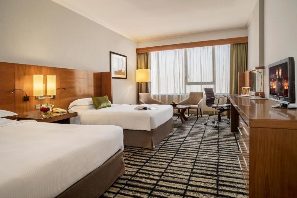 Guest Room, Jumeira Rotana 4*