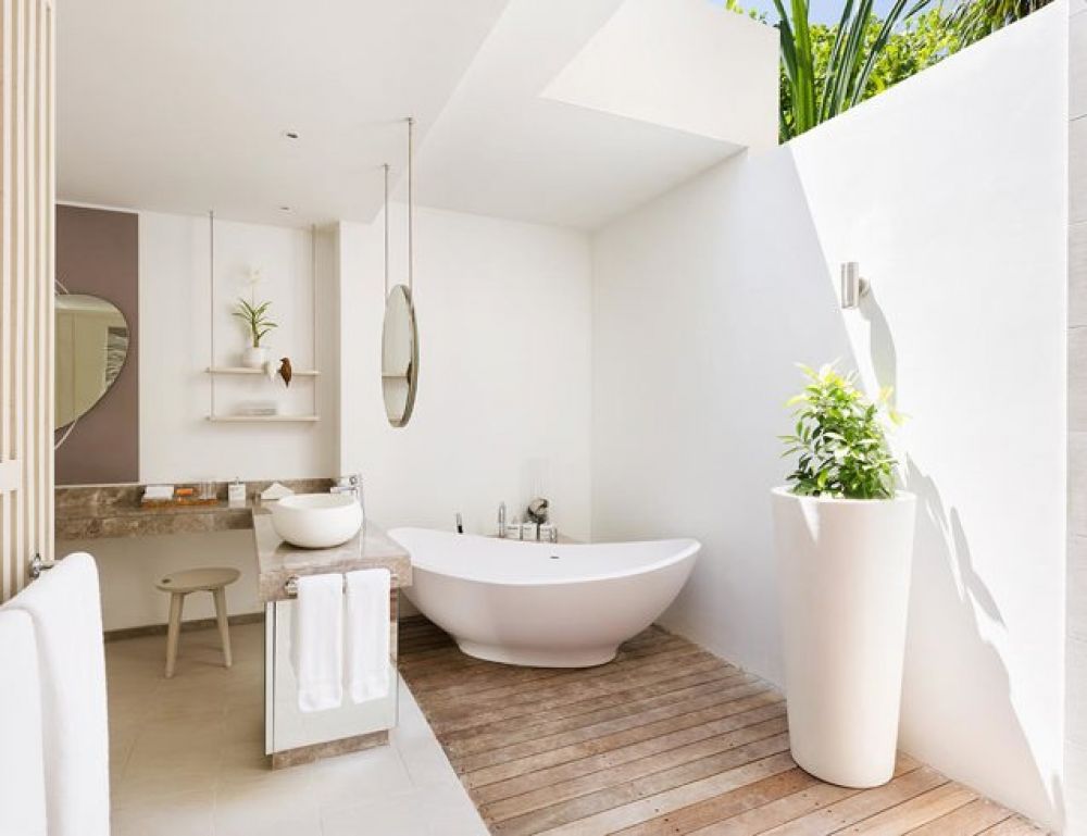 Family Lagoon Pavilion, LUX* South Ari Atoll 5*