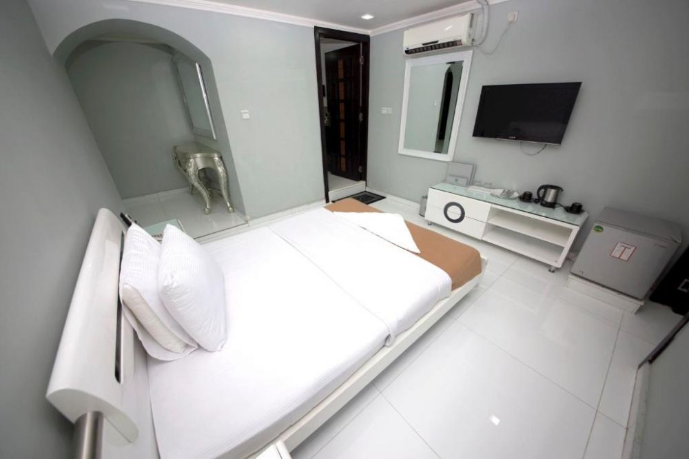 Standard, White Fort Hotel Dubai 1*