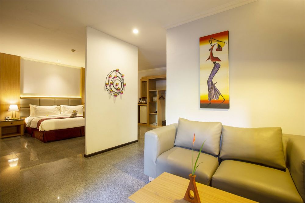 Executive Suite, Famous Hotel Kuta 4*