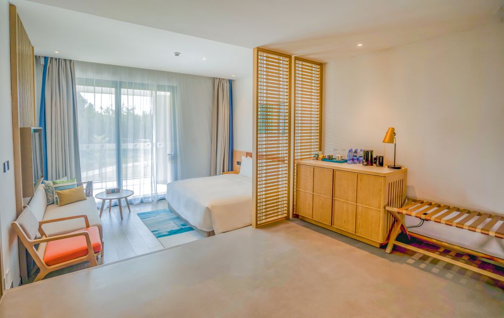 1 King 2 Double Two Bedroom Suite, Holiday Inn Hainan Xiangshui Bay 5*