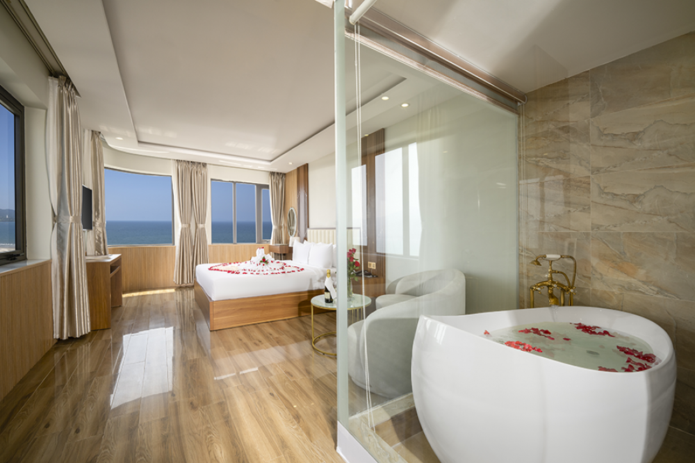 Ocean Suite, 7 Seven Sea Hotel Da Nang 4*