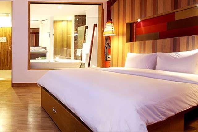 Superior Siam Wing, Patong Beach Hotel 4*