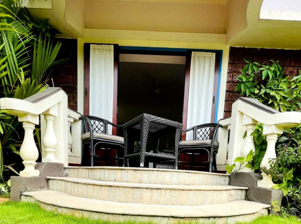 Deluxe (AC Room), Coconut Grove Resort 4*