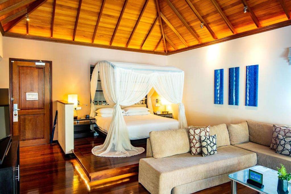 King Deluxe Beachfront Pool Villa, Hilton Seychelles Labriz Resort & Spa 5*