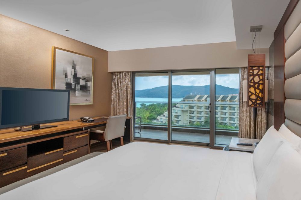 Two Bedrooms Luxury Ocean View Suite with Living Room, Mgm Grand Sanya 5*