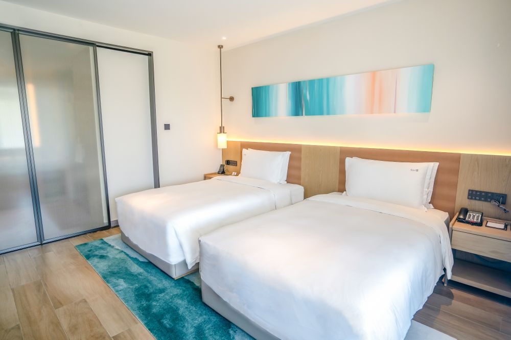 1 King 2 Double Two Bedroom Suite, Holiday Inn Hainan Xiangshui Bay 5*
