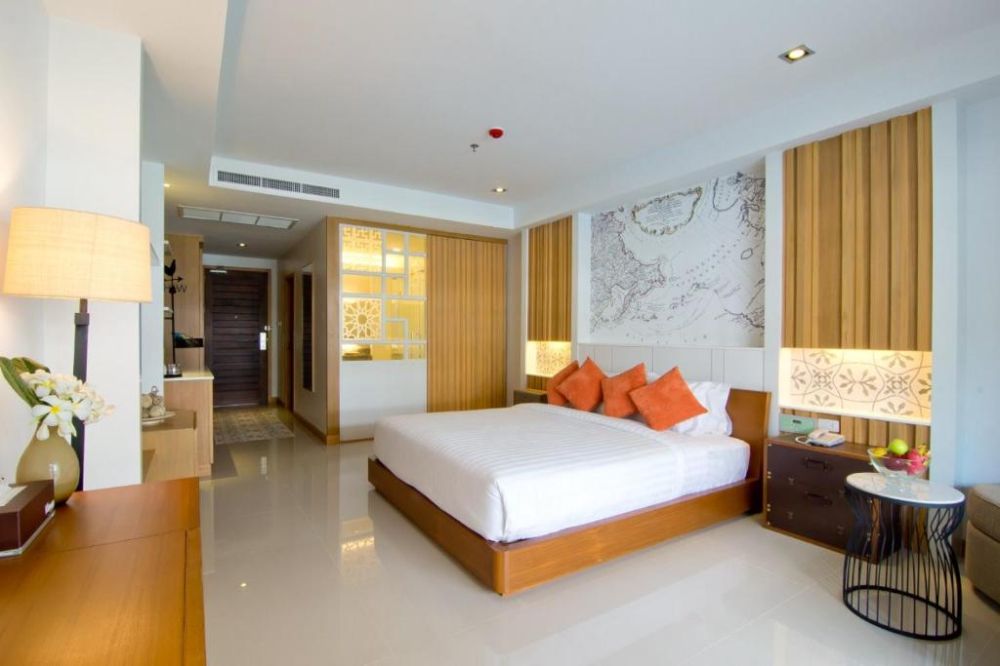 Deluxe (High Floor), Welcome World Beachfront Resort 4*