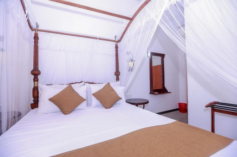 Standard, Dandelion Unawatuna 