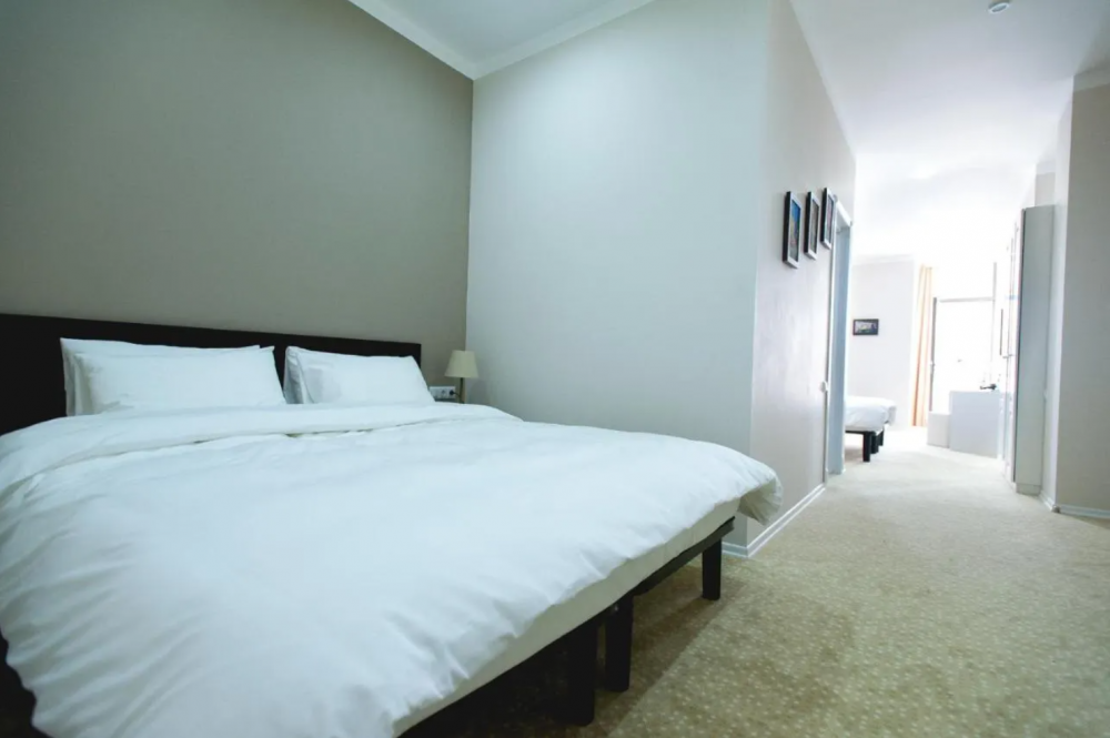 Family Room, Piazza Hotel (ex. Piazza Four Colours) 3*