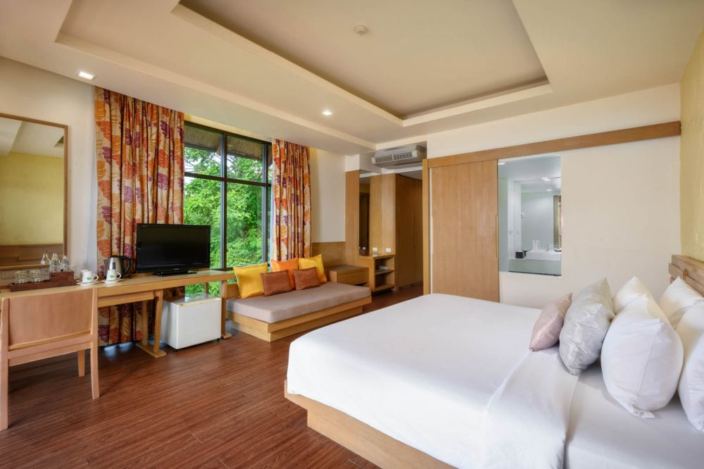 Superior Sea View, Karon Phunaka Resort 4*