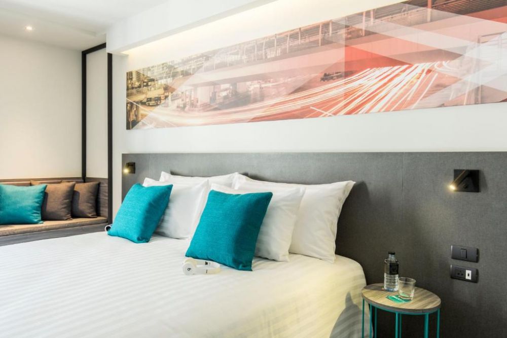 Standard, Cross Vibe Bangkok Sukhumvit Hotel 4*