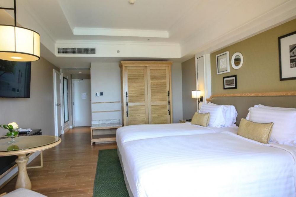 Dusit Club, Dusit Thani Hua Hin 5*