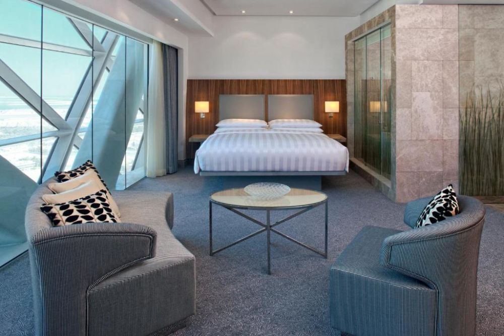 Standard Room, Andaz Capital Gate Abu Dhabi 5*