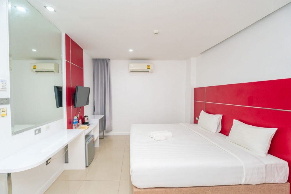 Superior Room, Patong Diamond Hotel 3*