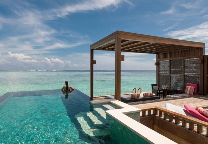 Water Villa with Pool (Sunrise/Sunset), Four Seasons Kuda Huraa 5*