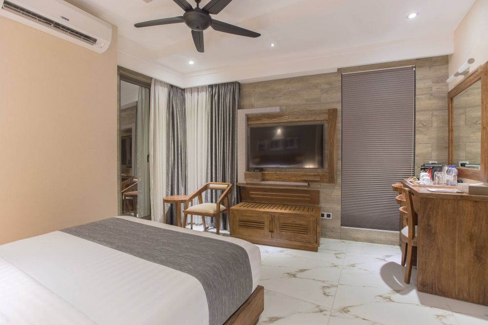 Executive Suite with Private Balcony, Samann Grand Male 