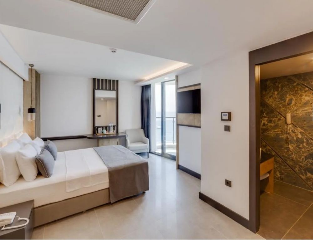 Deluxe Corner Room, Signature Blue Resort Kusadasi 5*