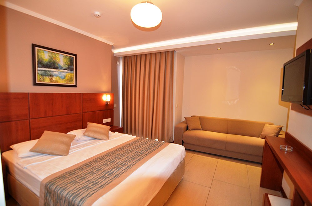 Standard, Hotel Artemis Princess 4*