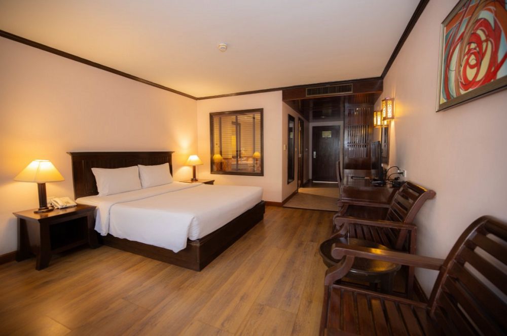 Deluxe Pool View, Baumanburi Hotel 3*