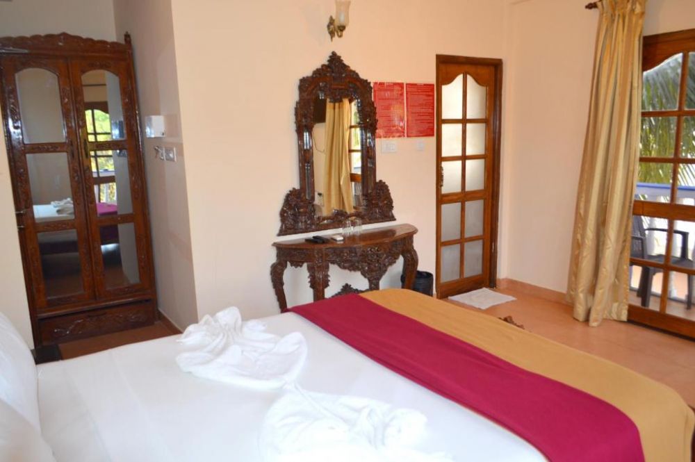 Deluxe AC, Villa Theresa Beach Resort 2*